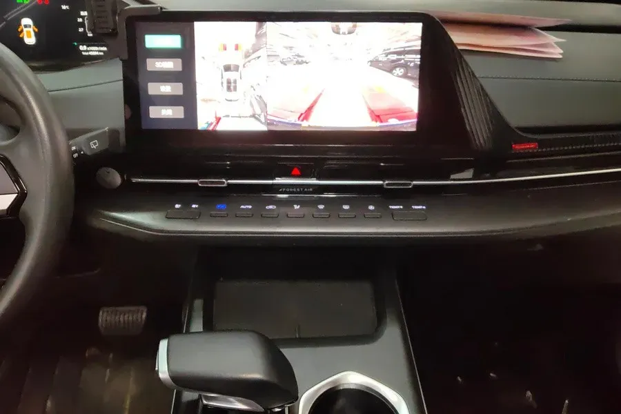 2022 ChangAn Oshan X7 Plus 1.5T 188HP L4 7DCT,autocango,china used car exporter,china ev exporter,chinese used car exporter,chinese used ev exporter