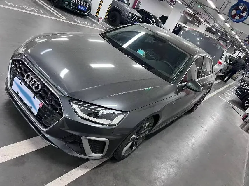 2020 Audi A4L 2.0T 190HP L4 7DCT,autocango,china used car exporter,china ev exporter,chinese used car exporter,chinese used ev exporter