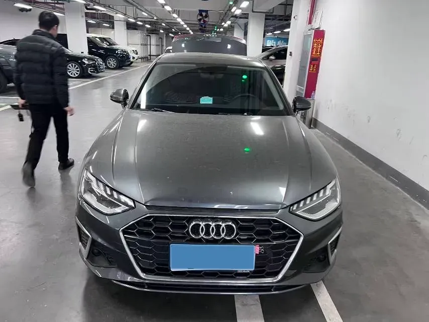 2020 Audi A4L 2.0T 190HP L4 7DCT,autocango,china used car exporter,china ev exporter,chinese used car exporter,chinese used ev exporter