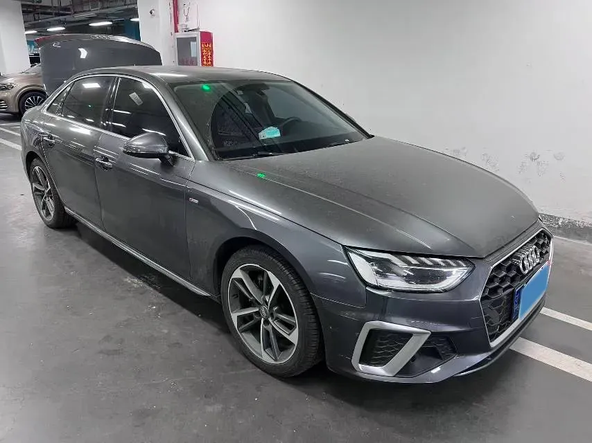 2020 Audi A4L 2.0T 190HP L4 7DCT,autocango,china used car exporter,china ev exporter,chinese used car exporter,chinese used ev exporter