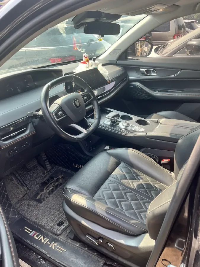 2021 ChangAn UNI-K 2.0T 233HP L4 8AT,autocango,china used car exporter,china ev exporter,chinese used car exporter,chinese used ev exporter