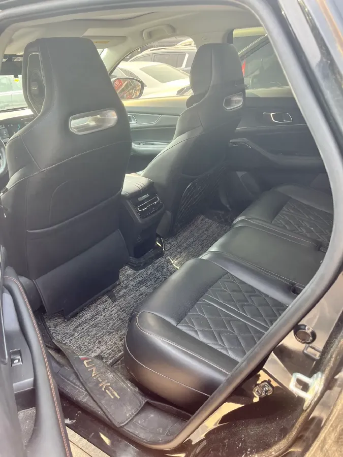 2021 ChangAn UNI-K 2.0T 233HP L4 8AT,autocango,china used car exporter,china ev exporter,chinese used car exporter,chinese used ev exporter