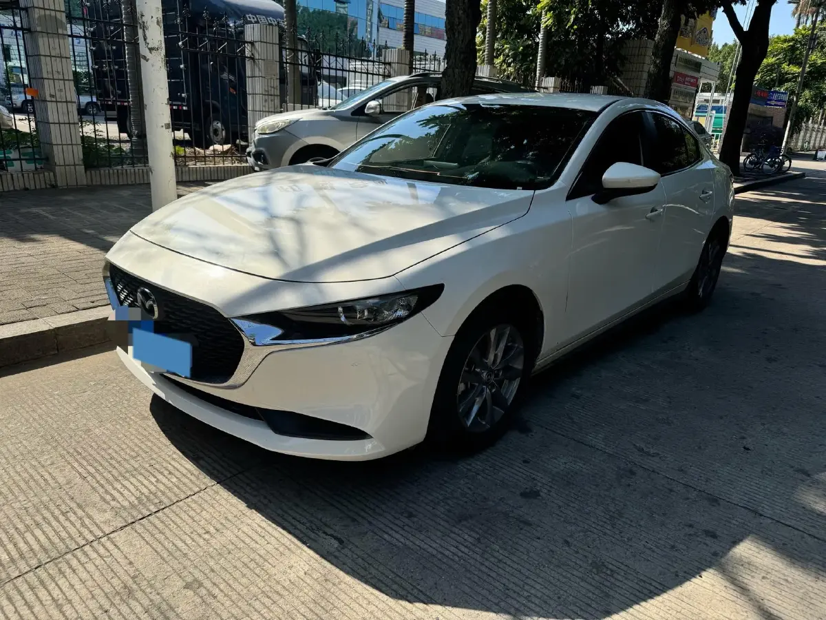 2022 Mazda 3 Axela 2.0L 158HP L4 6AT