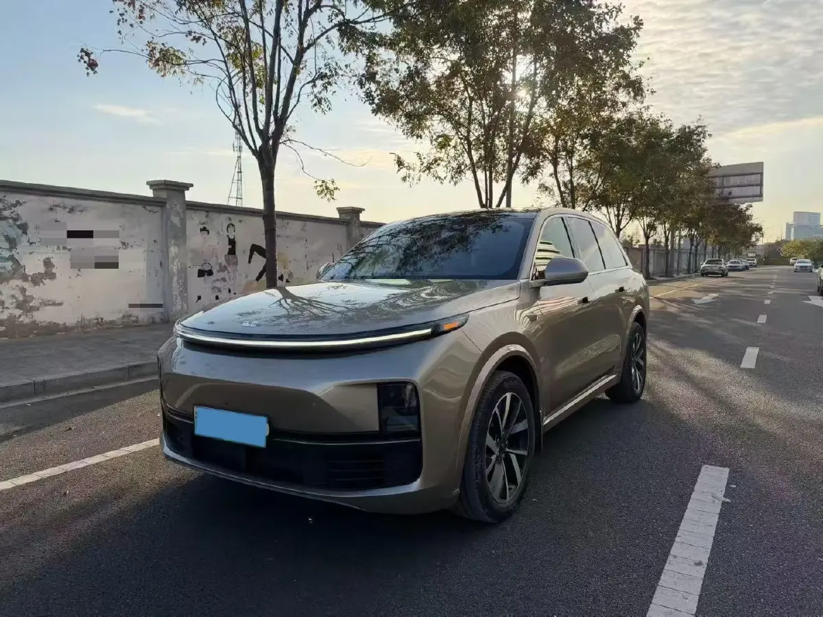 2023 Li L8 Range Extended 154HP REEV 40.9KWH