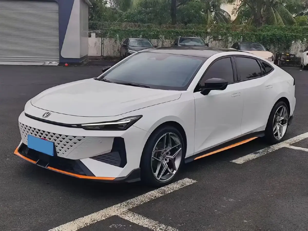 2024 ChangAn UNI-V 1.5T 188HP L4 7DCT