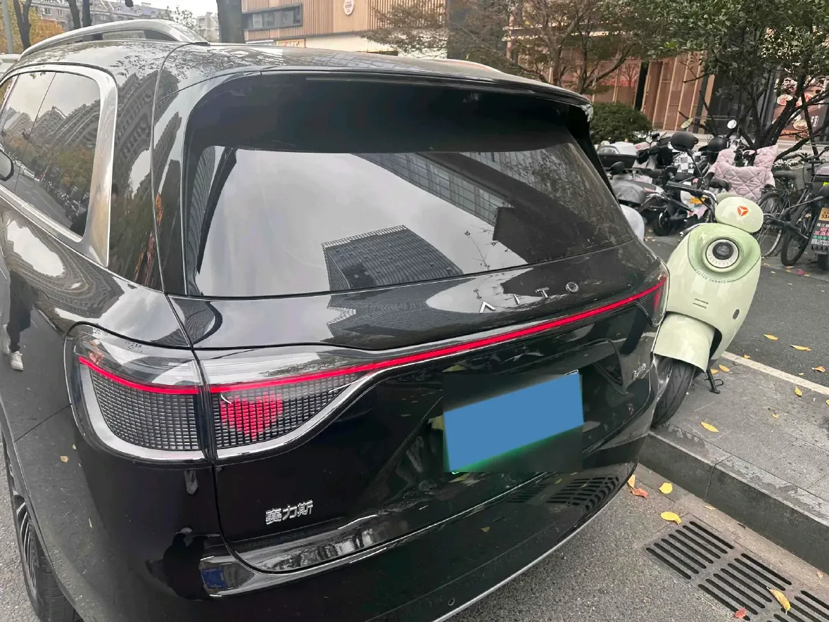 2024 AITO AITO M9 1.5T 152HP L4 REEV 42KWH,autocango,china used car exporter,china ev exporter,chinese used car exporter,chinese used ev exporter