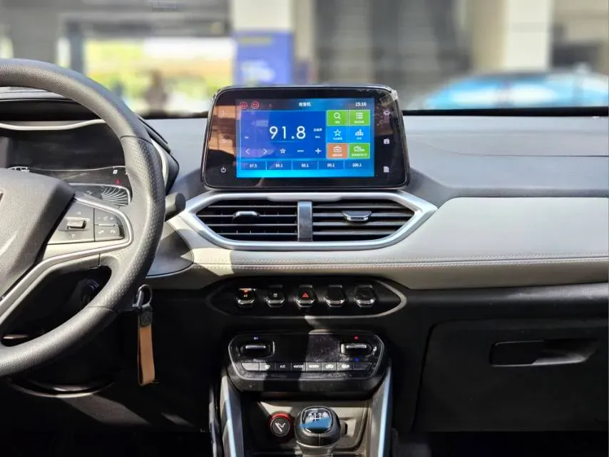 2019 BaoJun 730 1.5L 105HP L4 6MT,autocango,china used car exporter,china ev exporter,chinese used car exporter,chinese used ev exporter