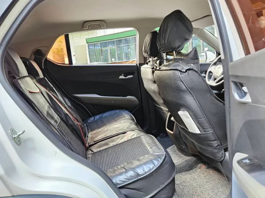 2019 BaoJun 730 1.5L 105HP L4 6MT,autocango,china used car exporter,china ev exporter,chinese used car exporter,chinese used ev exporter