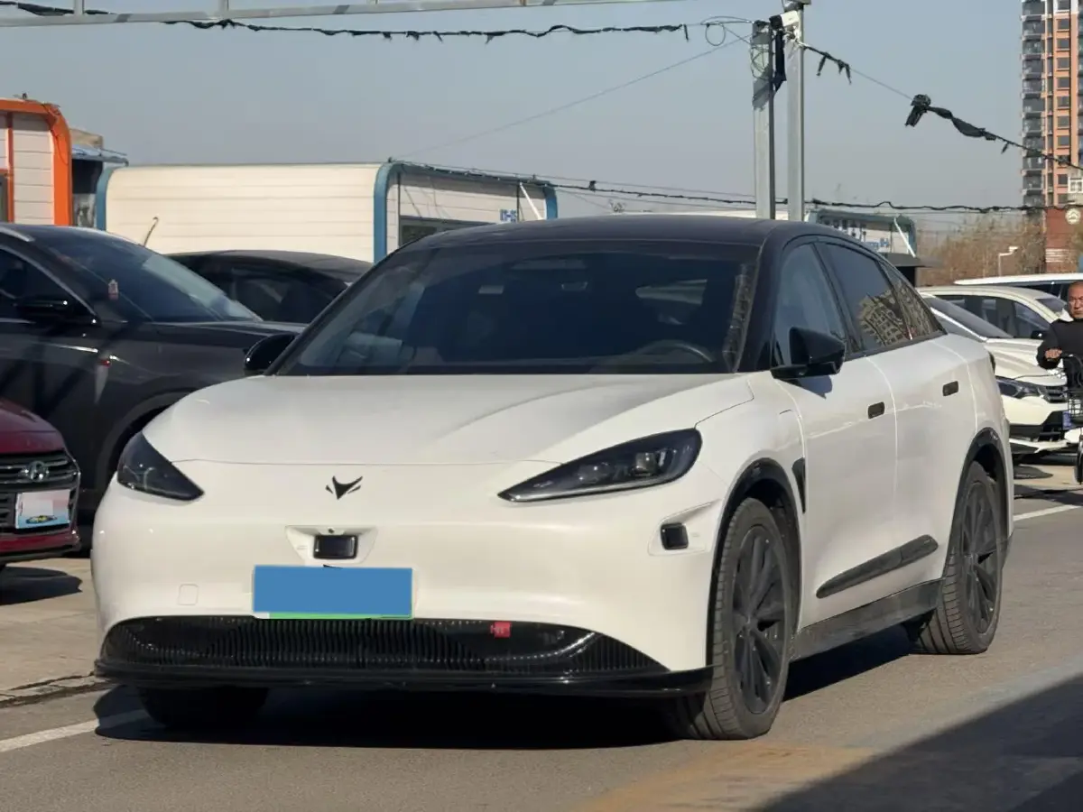 2022 ARCFOX αS BEV 74.5KWH