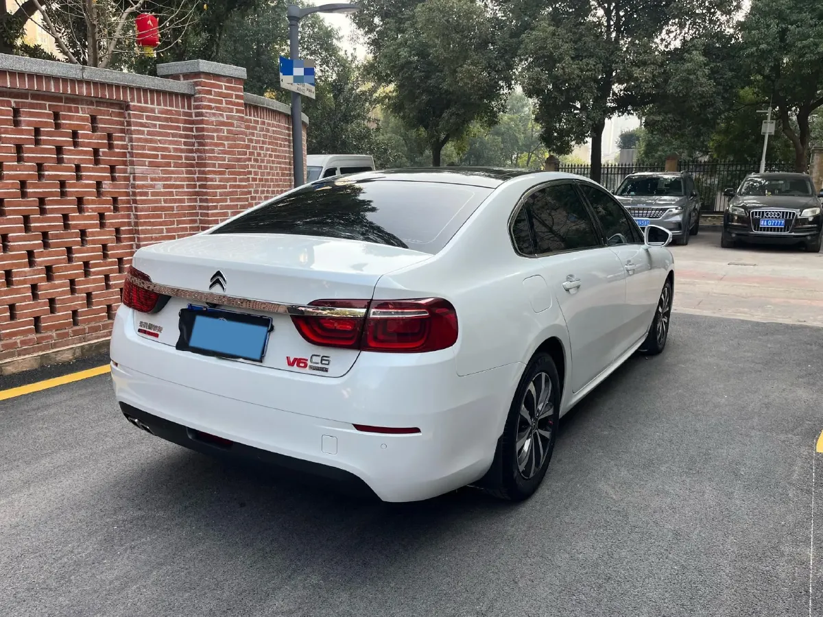 2019 Citroen C6 1.8T 211HP L4 8AT,autocango,china used car exporter,china ev exporter,chinese used car exporter,chinese used ev exporter
