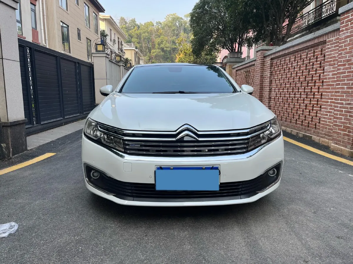 2019 Citroen C6 1.8T 211HP L4 8AT,autocango,china used car exporter,china ev exporter,chinese used car exporter,chinese used ev exporter