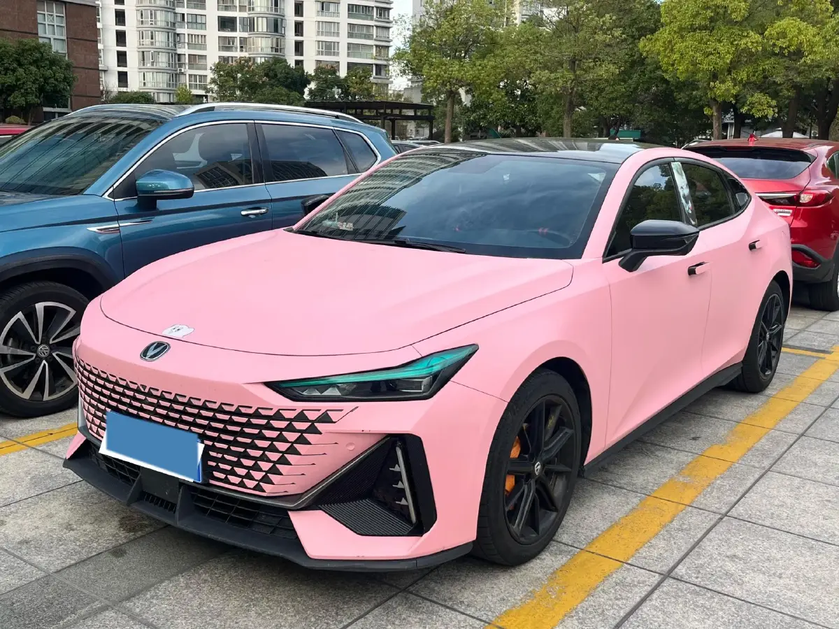 2022 ChangAn UNI-V 1.5T 188HP L4 7DCT