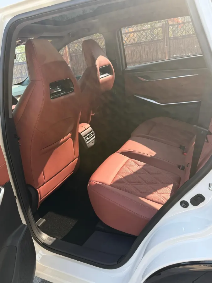 2023 ChangAn CS75 Plus 1.5T 188HP L4 8AT,autocango,china used car exporter,china ev exporter,chinese used car exporter,chinese used ev exporter