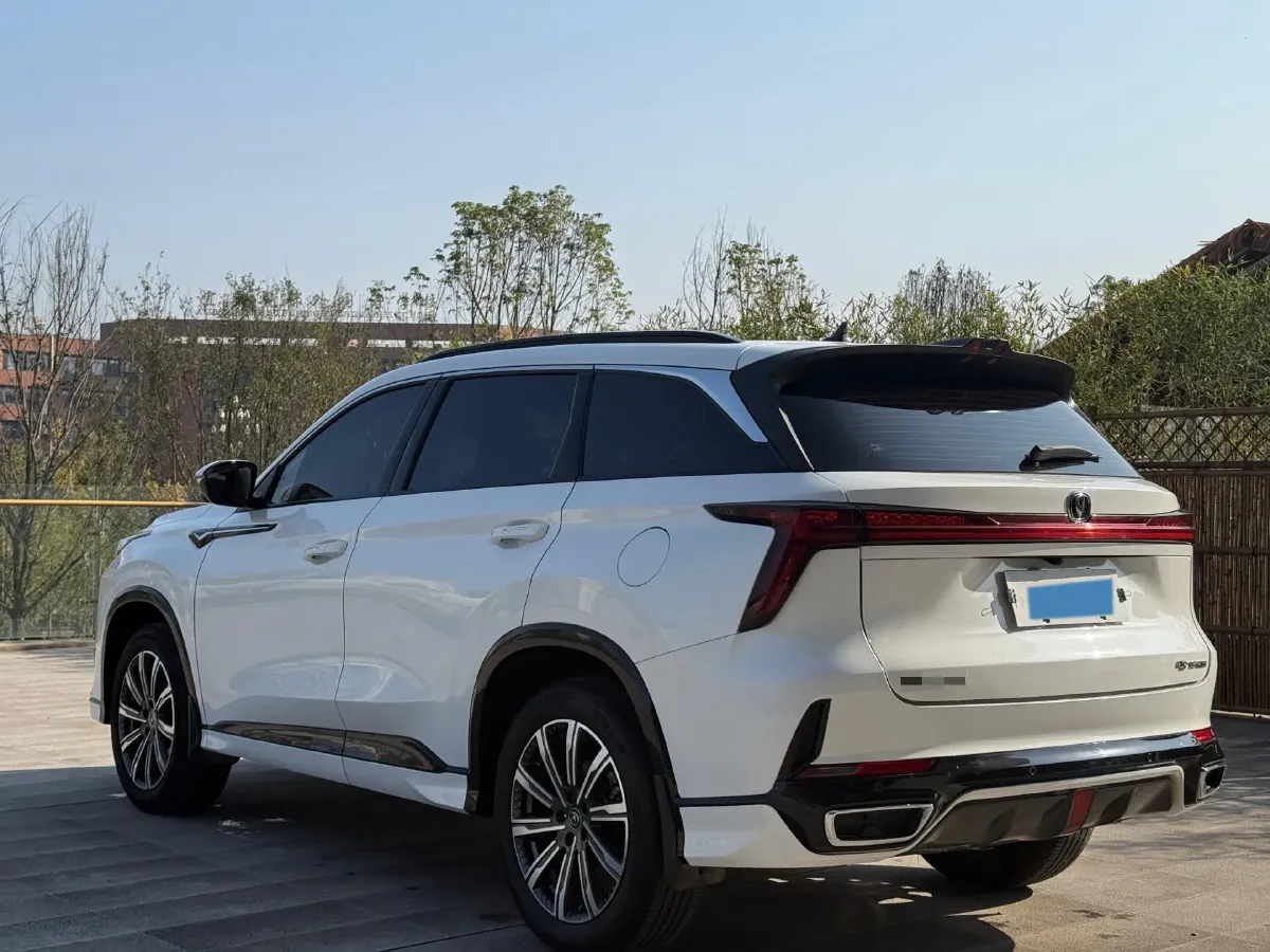 2023 ChangAn CS75 Plus 1.5T 188HP L4 8AT,autocango,china used car exporter,china ev exporter,chinese used car exporter,chinese used ev exporter
