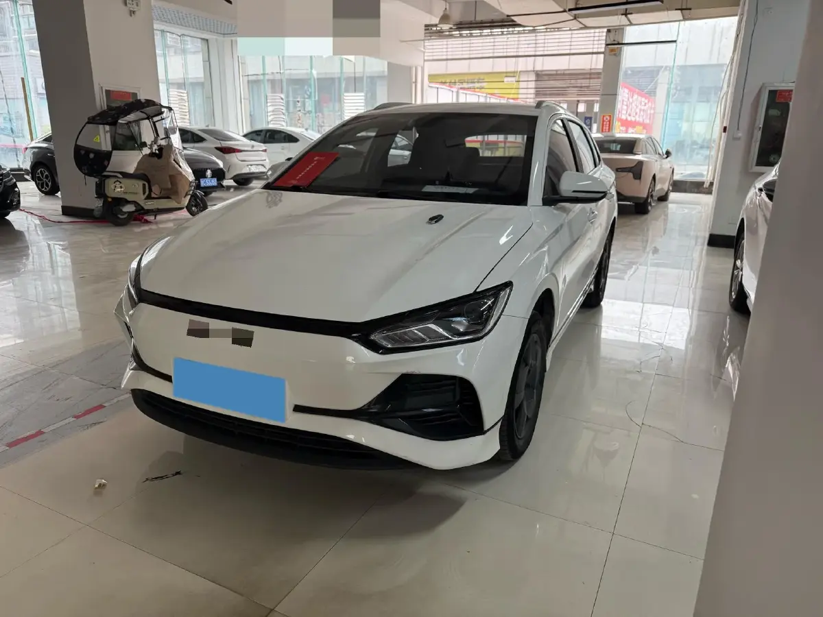 2023 BYD e2 BEV 43.2KWH