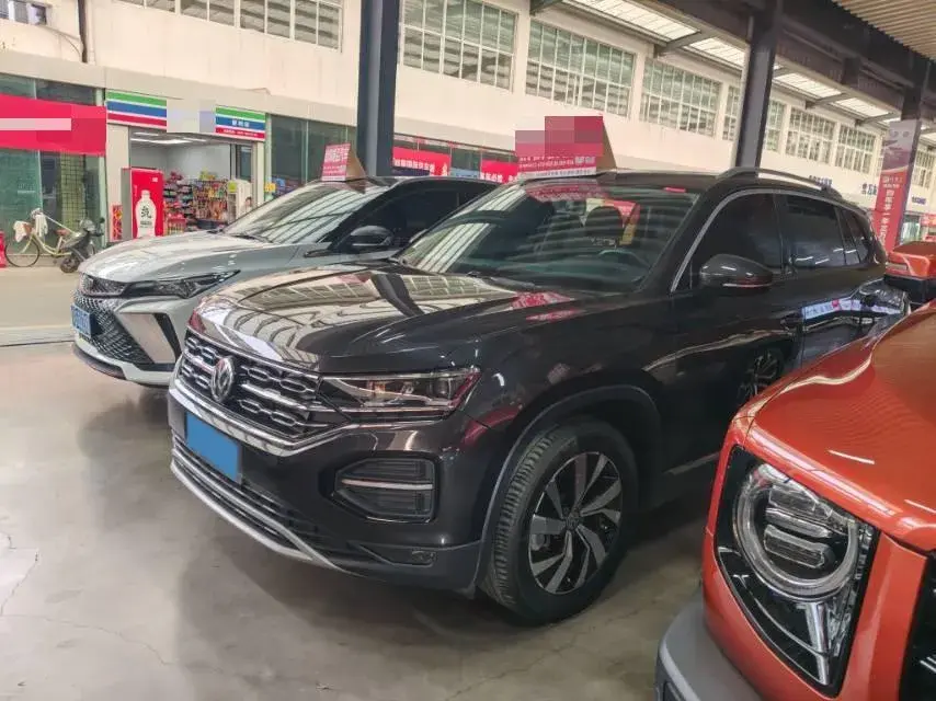 2019 Jeep Cherokee 2.0T 234HP L4 9AT