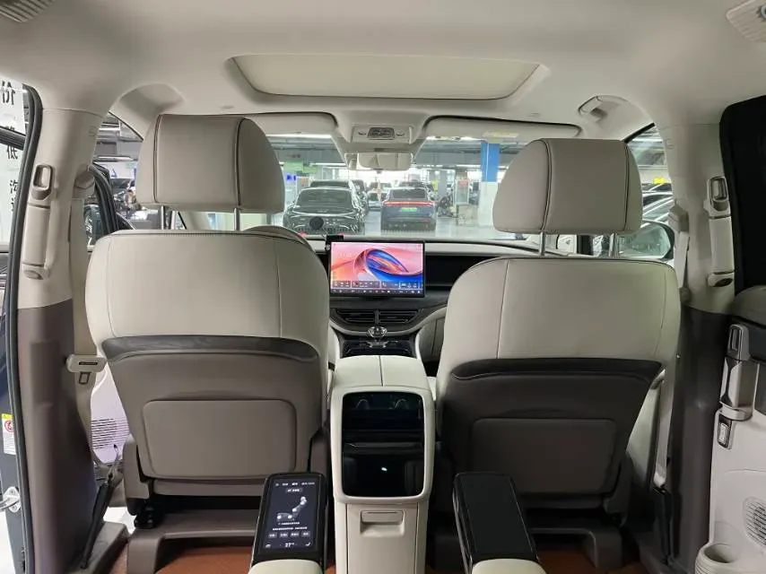 2022 HongQi HS7 3.0T 337HP V6 8AT,autocango,china used car exporter,china ev exporter,chinese used car exporter,chinese used ev exporter