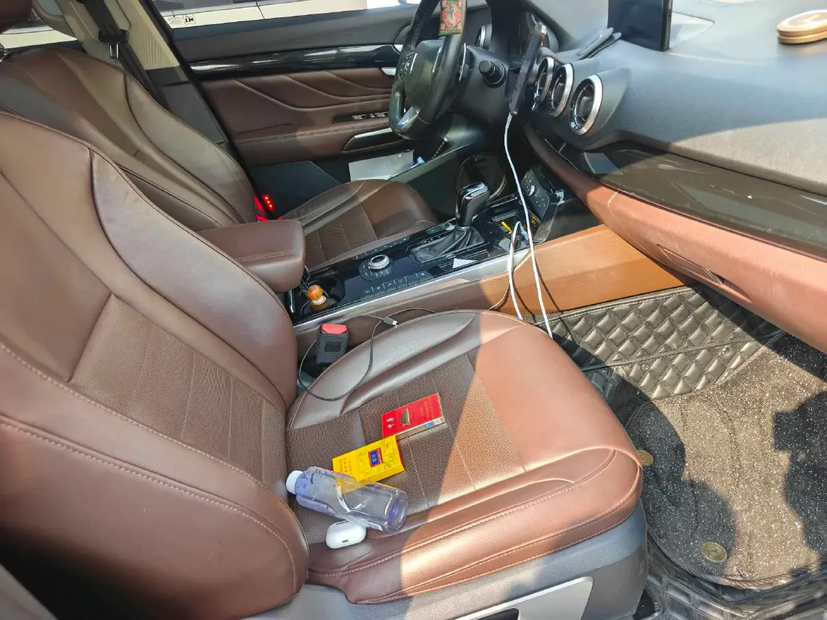 2017 WEY VV7 2.0T 234HP L4 7DCT,autocango,china used car exporter,china ev exporter,chinese used car exporter,chinese used ev exporter