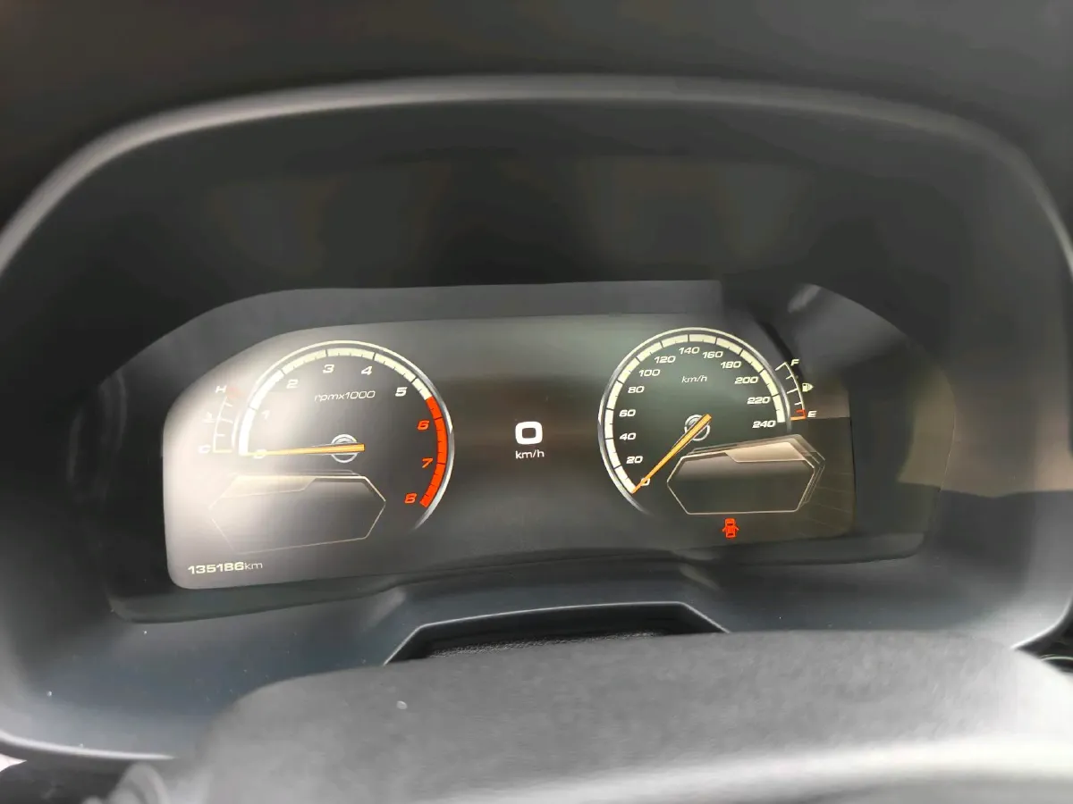 2017 WEY VV7 2.0T 234HP L4 7DCT,autocango,china used car exporter,china ev exporter,chinese used car exporter,chinese used ev exporter