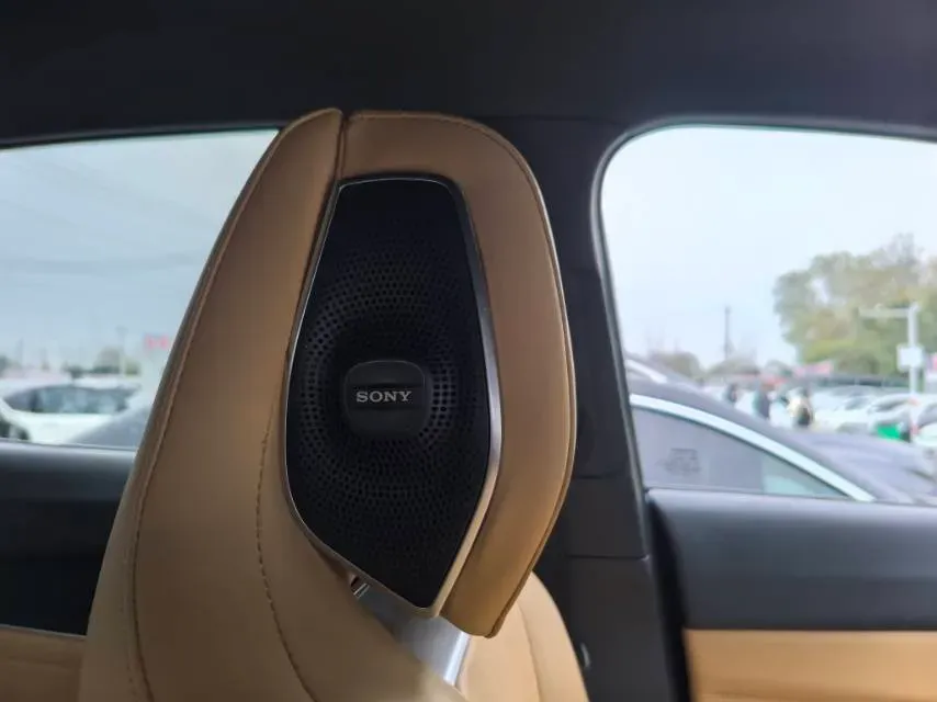 2021 ChangAn UNI-K 2.0T 233HP L4 8AT,autocango,china used car exporter,china ev exporter,chinese used car exporter,chinese used ev exporter