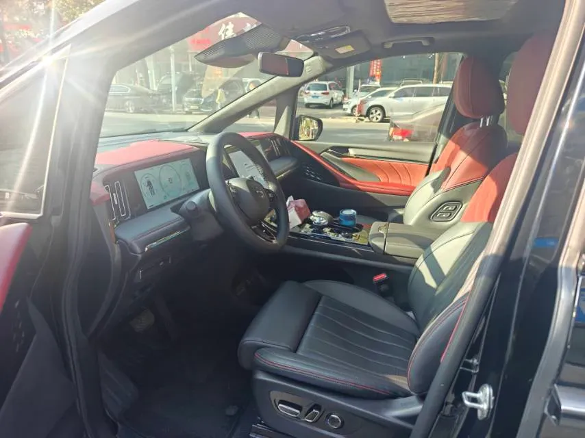 2024 GAC Trumpchi M8 2.0T 252HP L4 8AT,autocango,china used car exporter,china ev exporter,chinese used car exporter,chinese used ev exporter