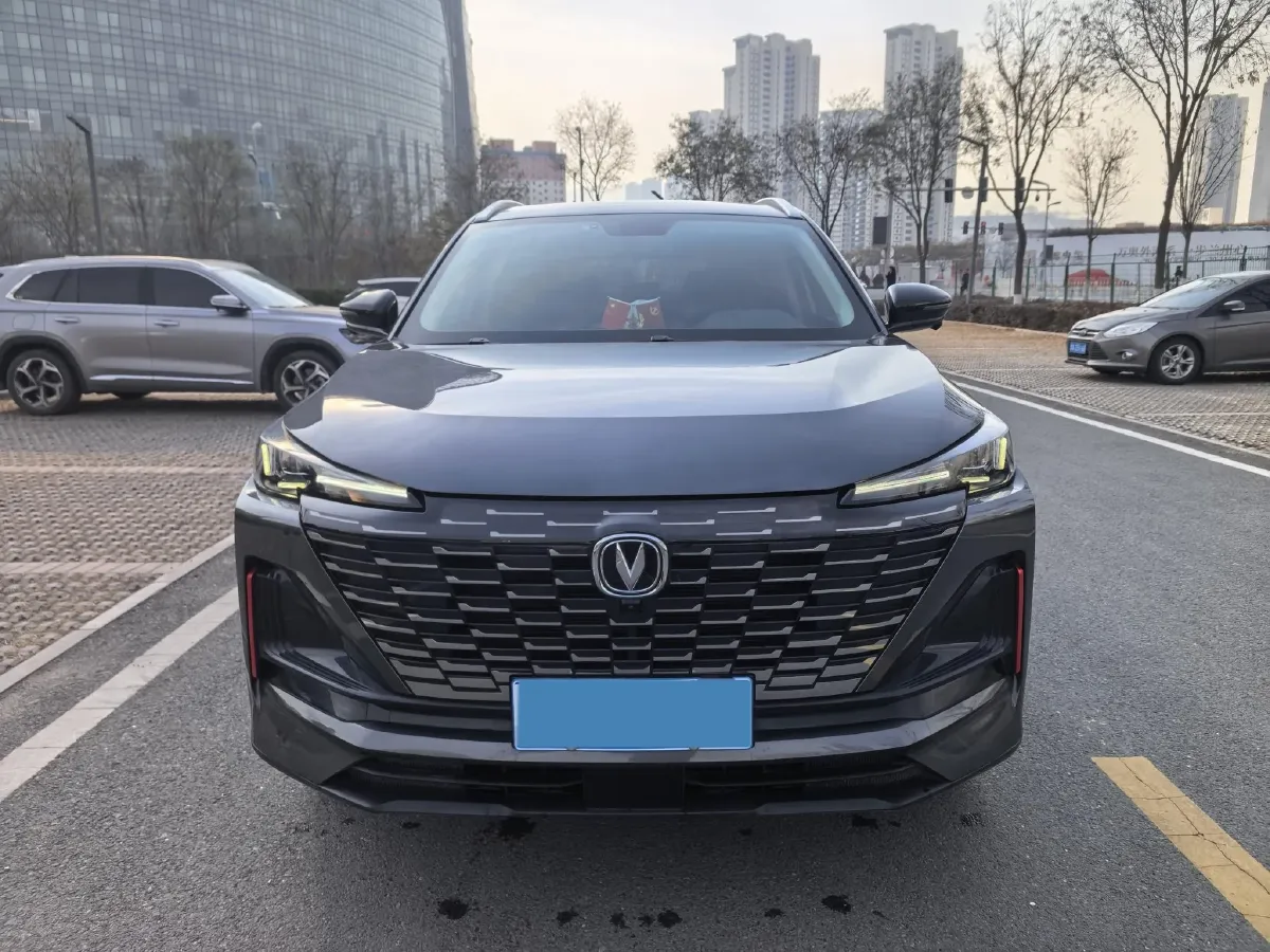 2022 ChangAn Oshan X7 Plus 1.5T 188HP L4 7DCT,autocango,china used car exporter,china ev exporter,chinese used car exporter,chinese used ev exporter
