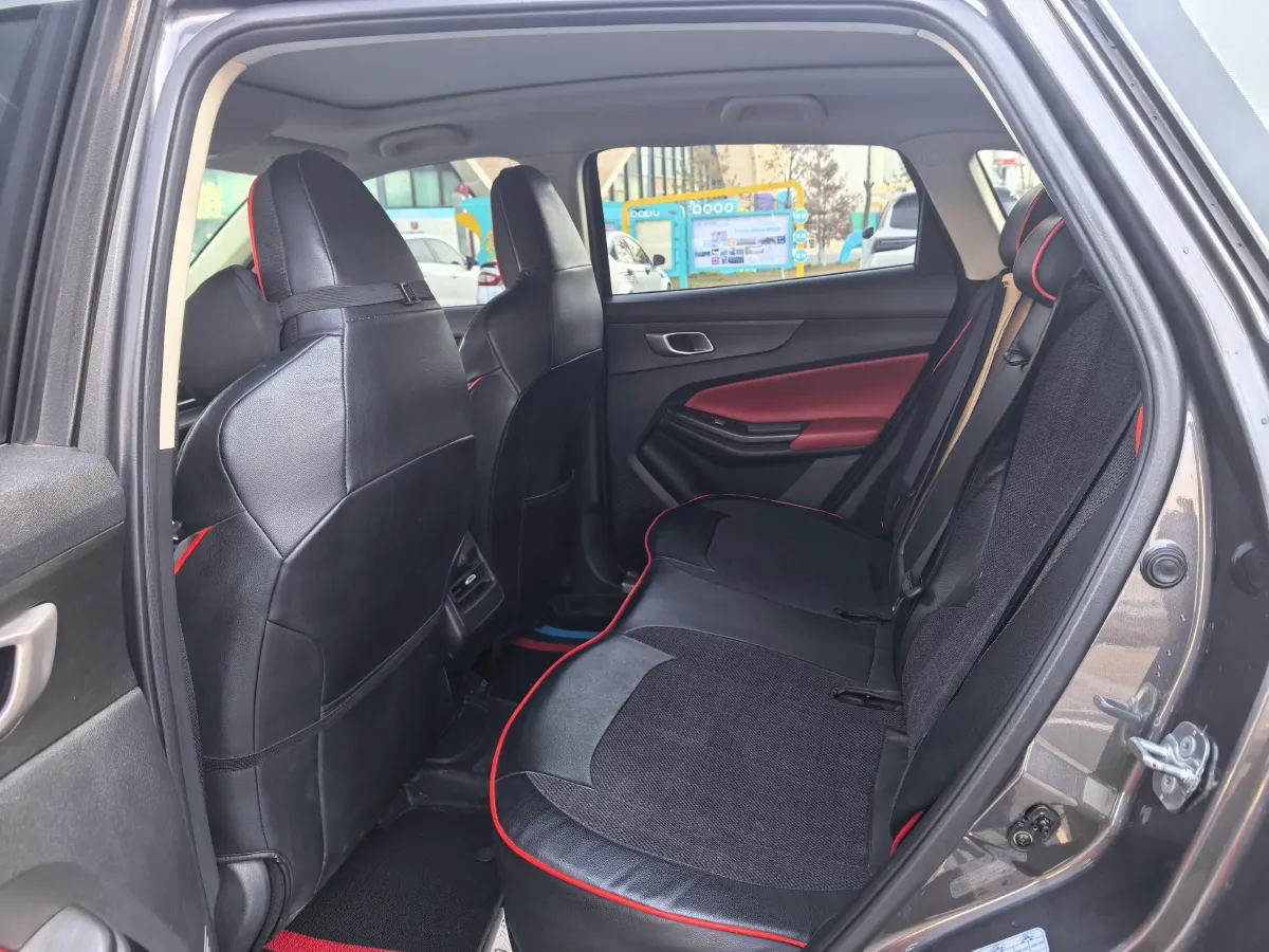 2022 ChangAn Oshan X7 Plus 1.5T 188HP L4 7DCT,autocango,china used car exporter,china ev exporter,chinese used car exporter,chinese used ev exporter