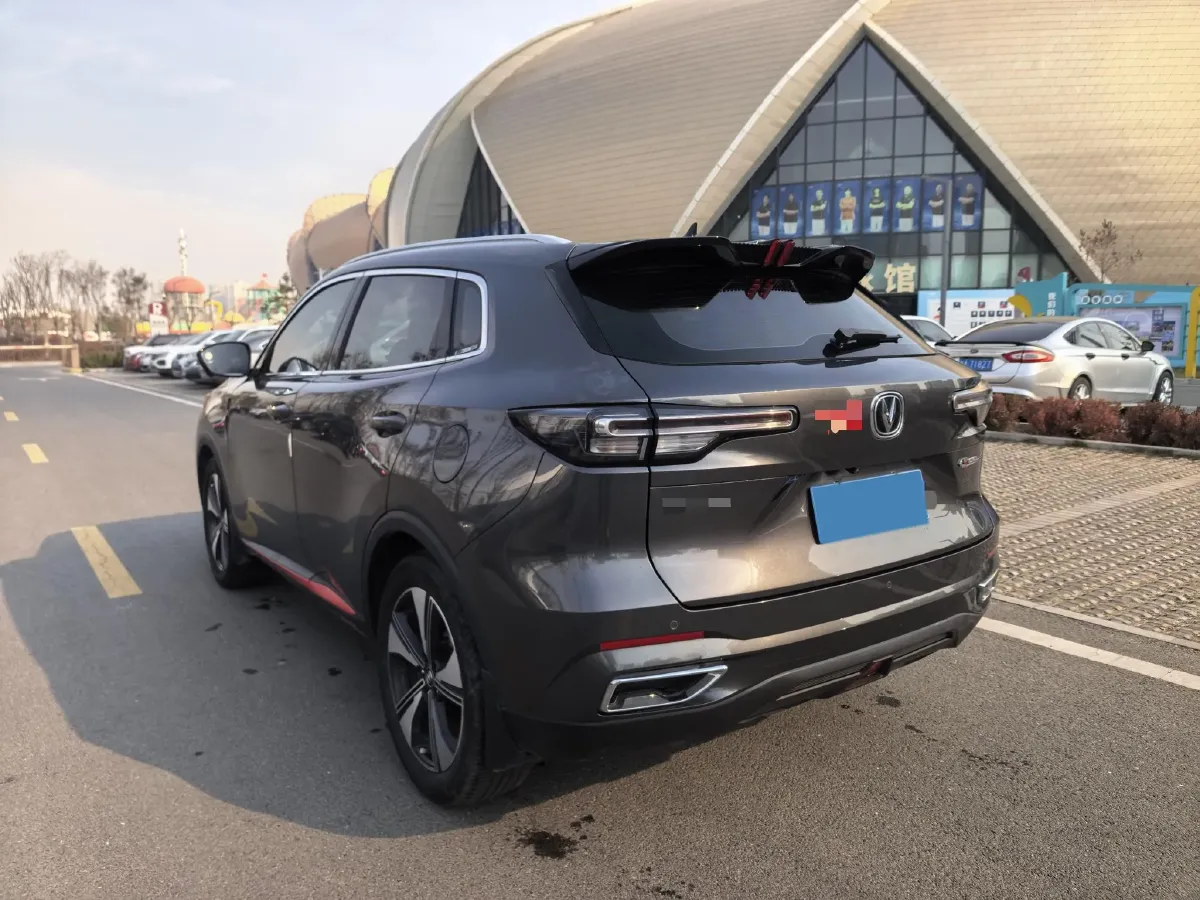 2022 ChangAn Oshan X7 Plus 1.5T 188HP L4 7DCT,autocango,china used car exporter,china ev exporter,chinese used car exporter,chinese used ev exporter