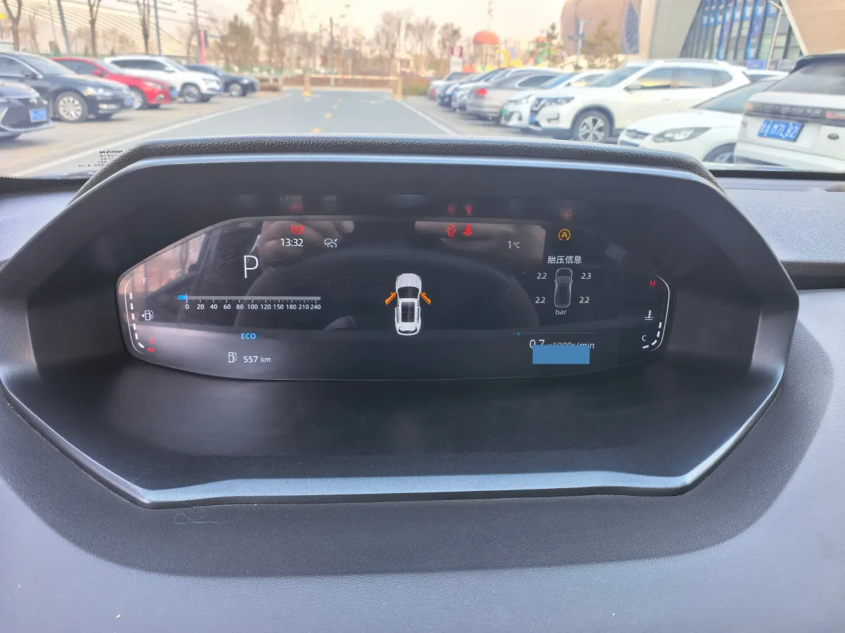 2022 ChangAn Oshan X7 Plus 1.5T 188HP L4 7DCT,autocango,china used car exporter,china ev exporter,chinese used car exporter,chinese used ev exporter
