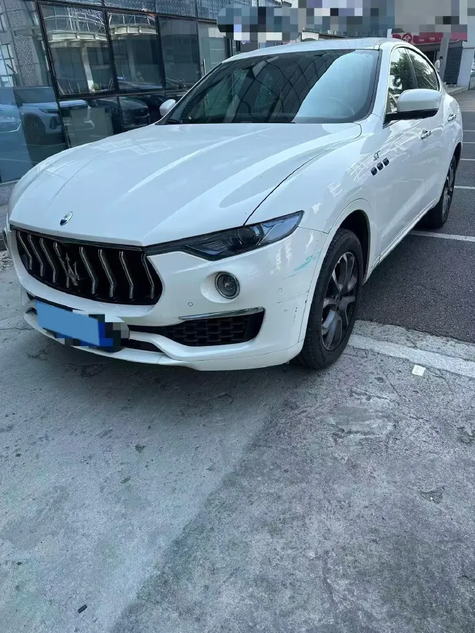 2022 Maserati Levante 2.0T 330HP L4 8AT,autocango,china used car exporter,china ev exporter,chinese used car exporter,chinese used ev exporter