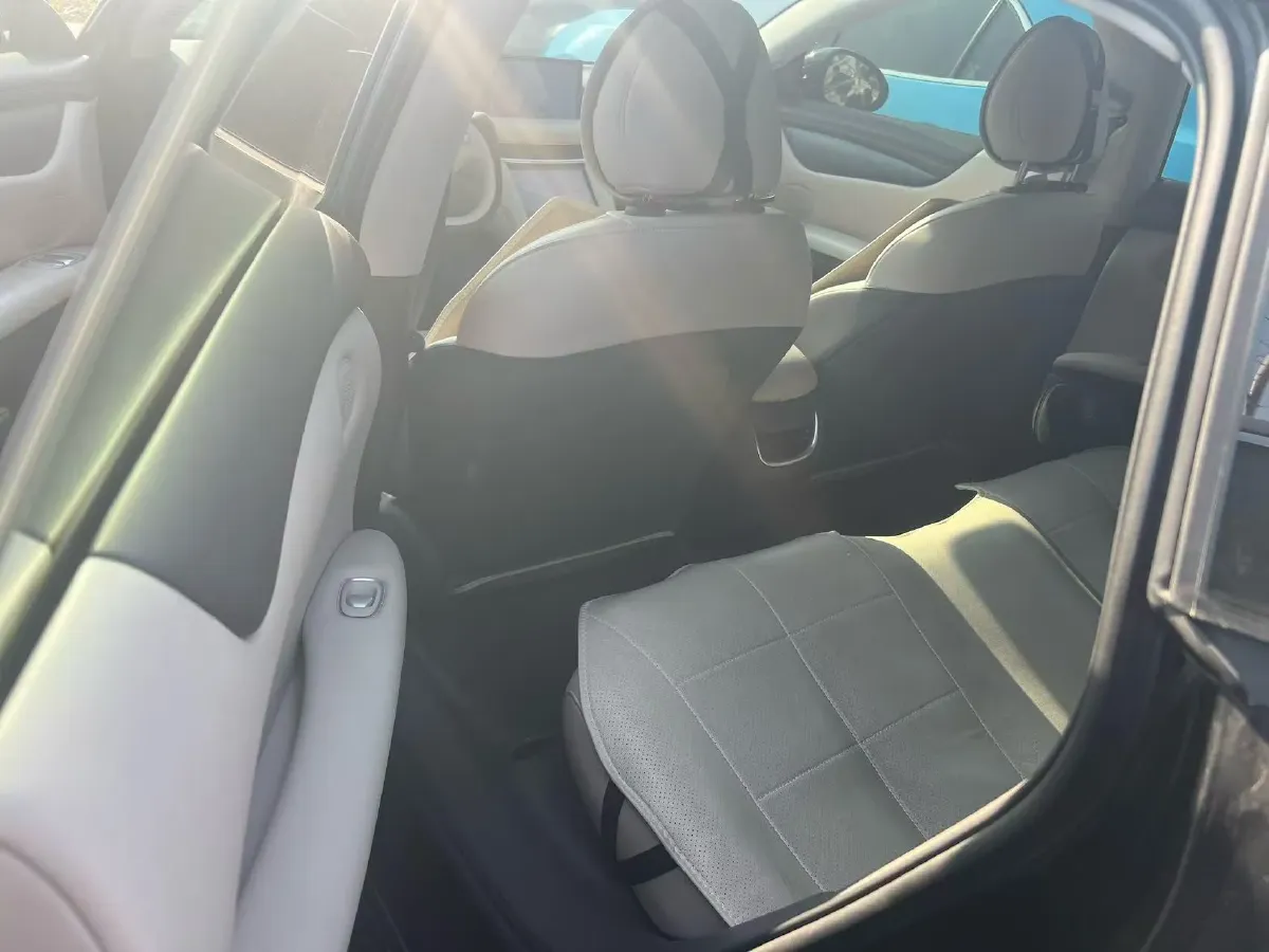 2024 IM L6 BEV 75KWH,autocango,china used car exporter,china ev exporter,chinese used car exporter,chinese used ev exporter