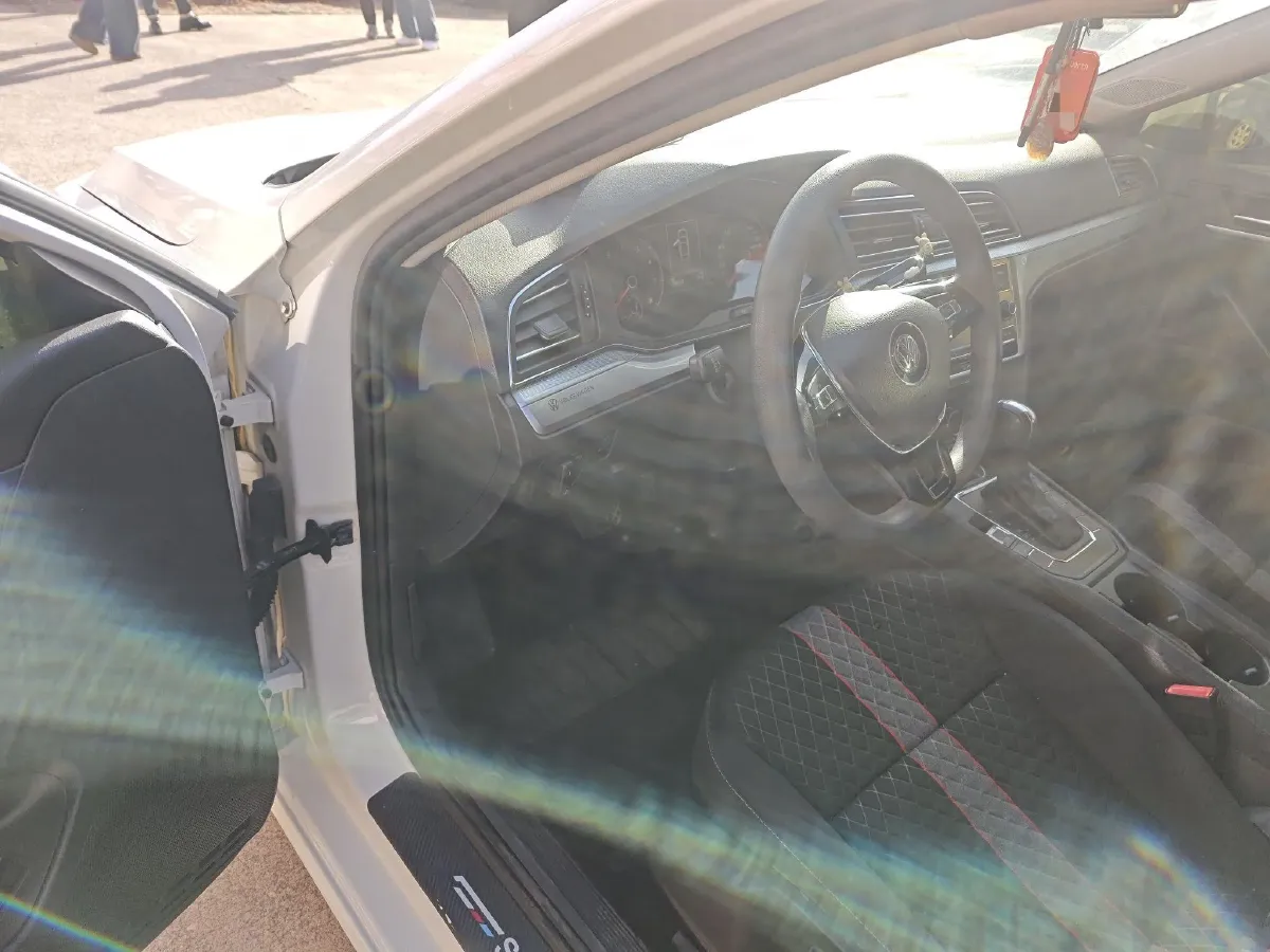 2019 Volkswagen T-Cross 1.4T 150HP L4 7DCT,autocango,china used car exporter,china ev exporter,chinese used car exporter,chinese used ev exporter