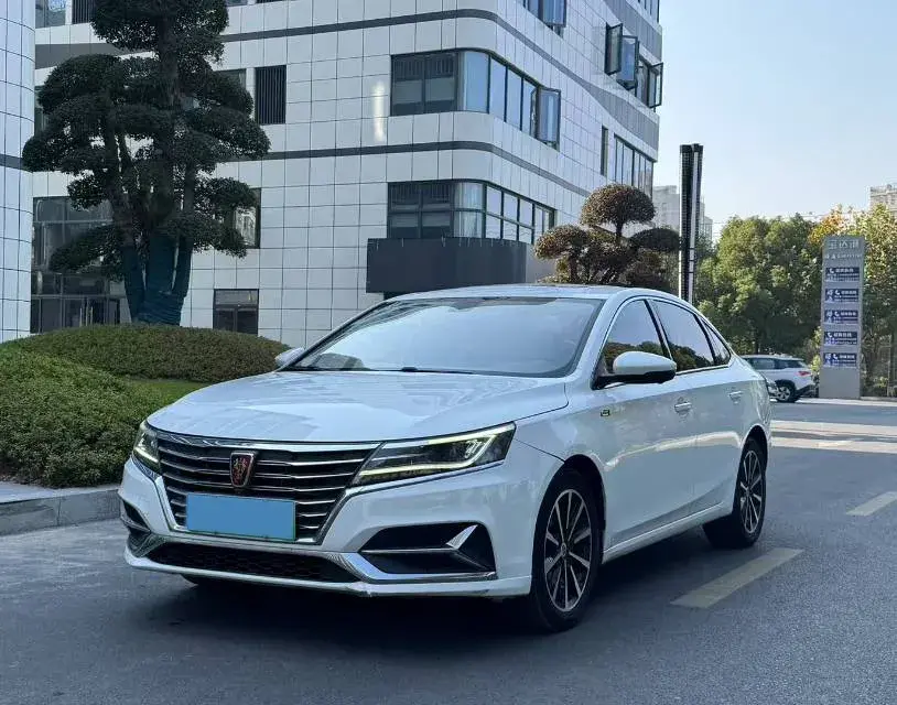 2017 Roewe i6 1.0T 125HP L3 2AT PHEV