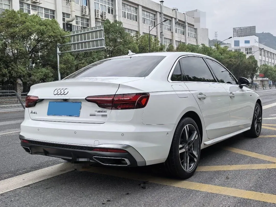 2020 Audi A4L 2.0T 190HP L4 7DCT,autocango,china used car exporter,china ev exporter,chinese used car exporter,chinese used ev exporter