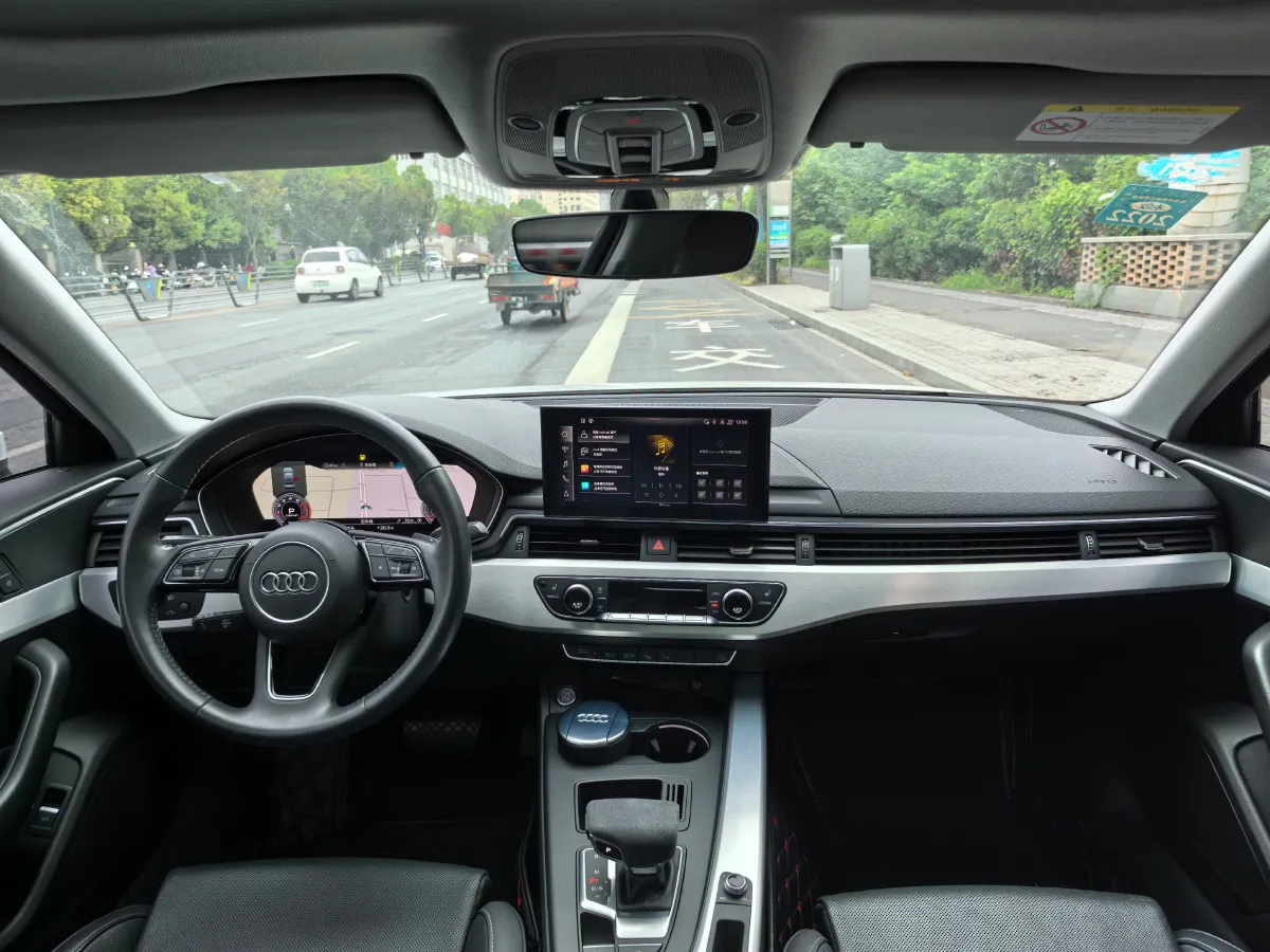 2020 Audi A4L 2.0T 190HP L4 7DCT,autocango,china used car exporter,china ev exporter,chinese used car exporter,chinese used ev exporter