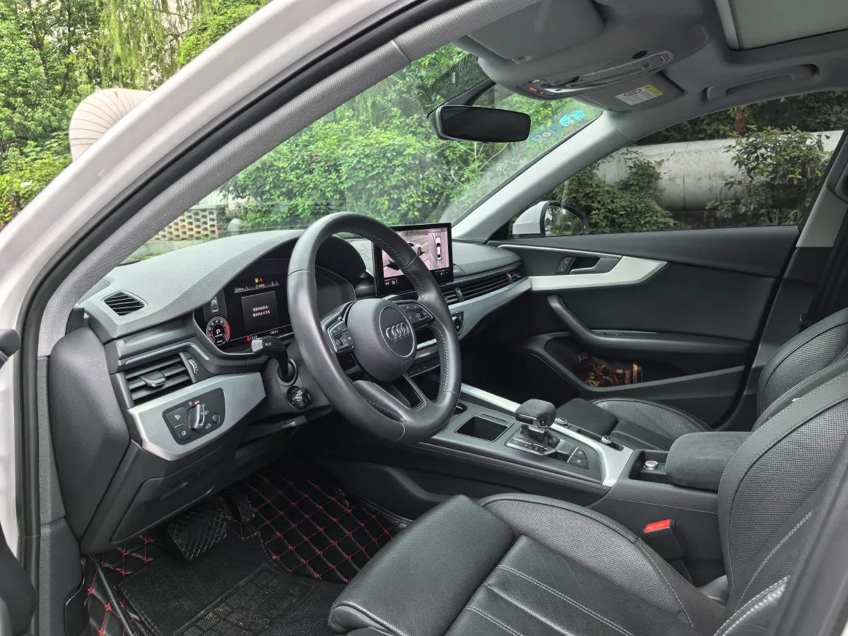 2020 Audi A4L 2.0T 190HP L4 7DCT,autocango,china used car exporter,china ev exporter,chinese used car exporter,chinese used ev exporter