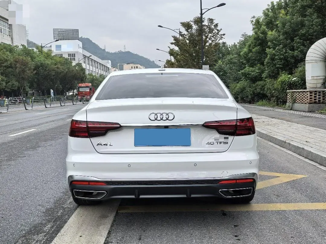 2020 Audi A4L 2.0T 190HP L4 7DCT,autocango,china used car exporter,china ev exporter,chinese used car exporter,chinese used ev exporter