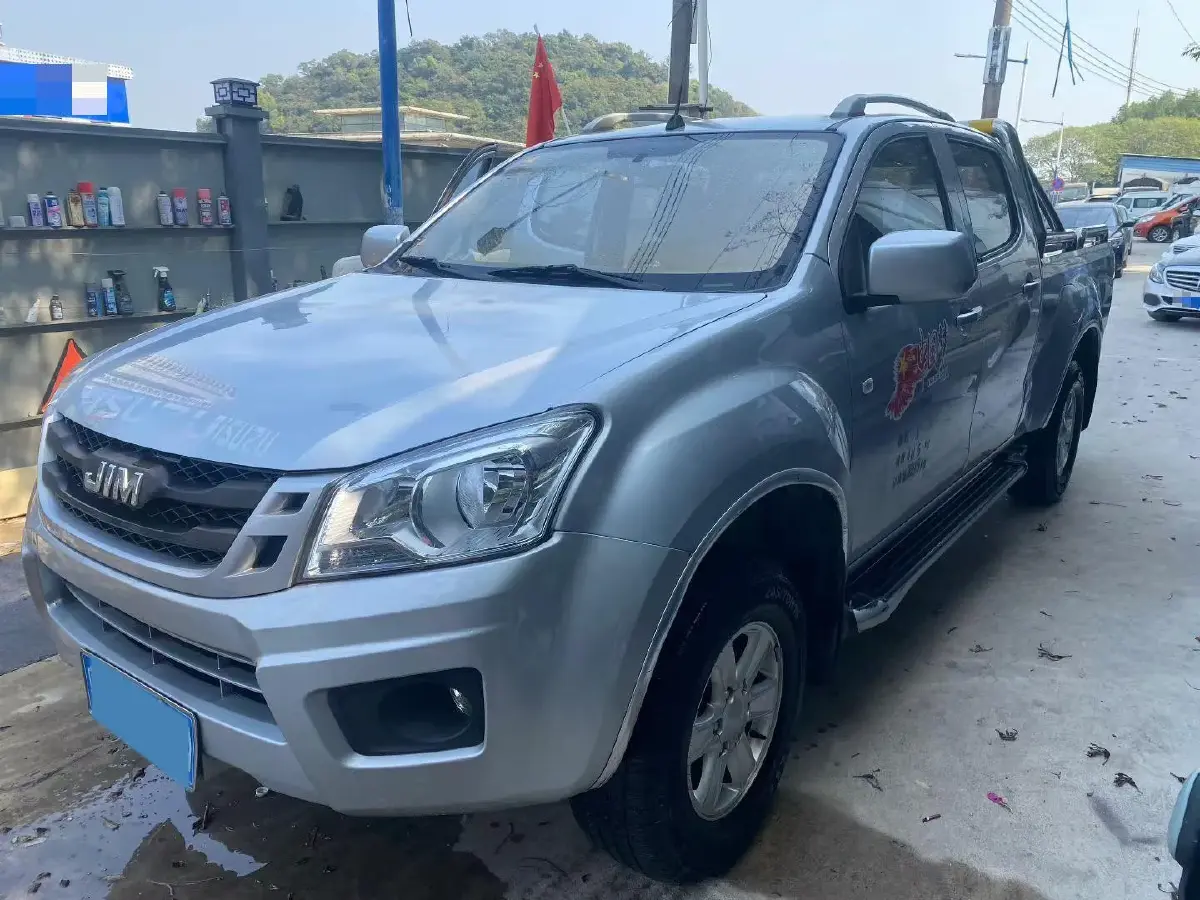 2018 Isuzu RE-MAX Jim 2.8T 116HP L4 5MT