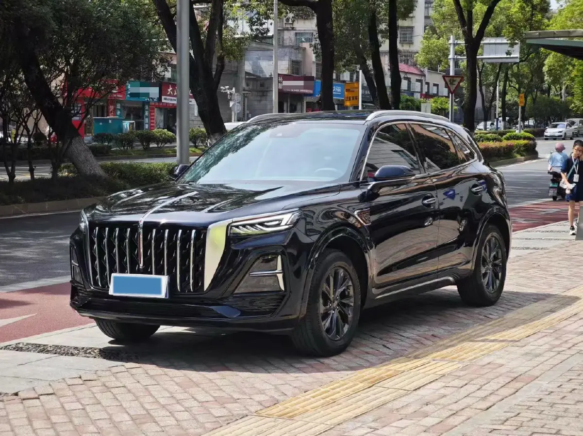 2023 HongQi HS5 2.0T 252HP L4 8AT