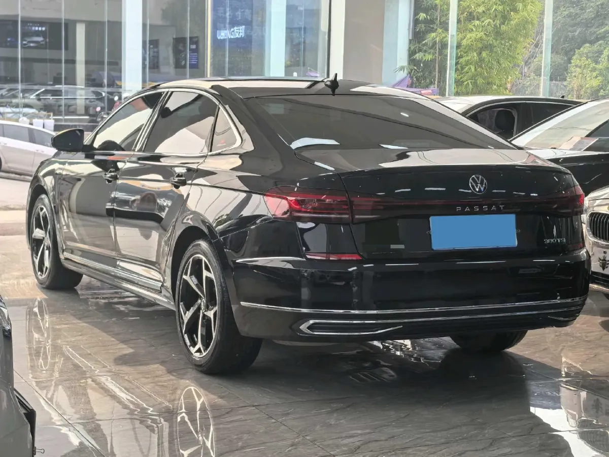 2025 Volkswagen Passat 2.0T 220HP L4 7DCT,autocango,china used car exporter,china ev exporter,chinese used car exporter,chinese used ev exporter