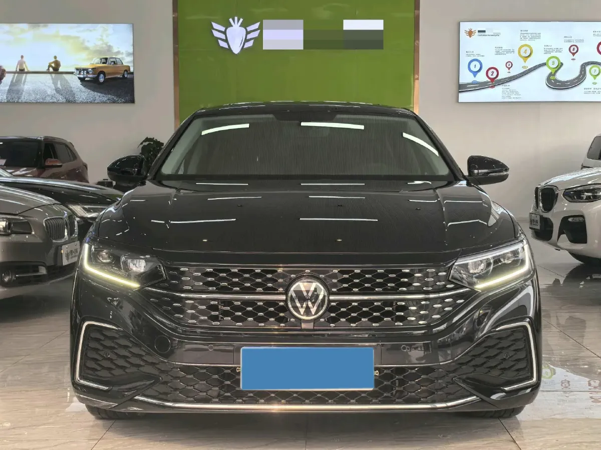2025 Volkswagen Passat 2.0T 220HP L4 7DCT,autocango,china used car exporter,china ev exporter,chinese used car exporter,chinese used ev exporter