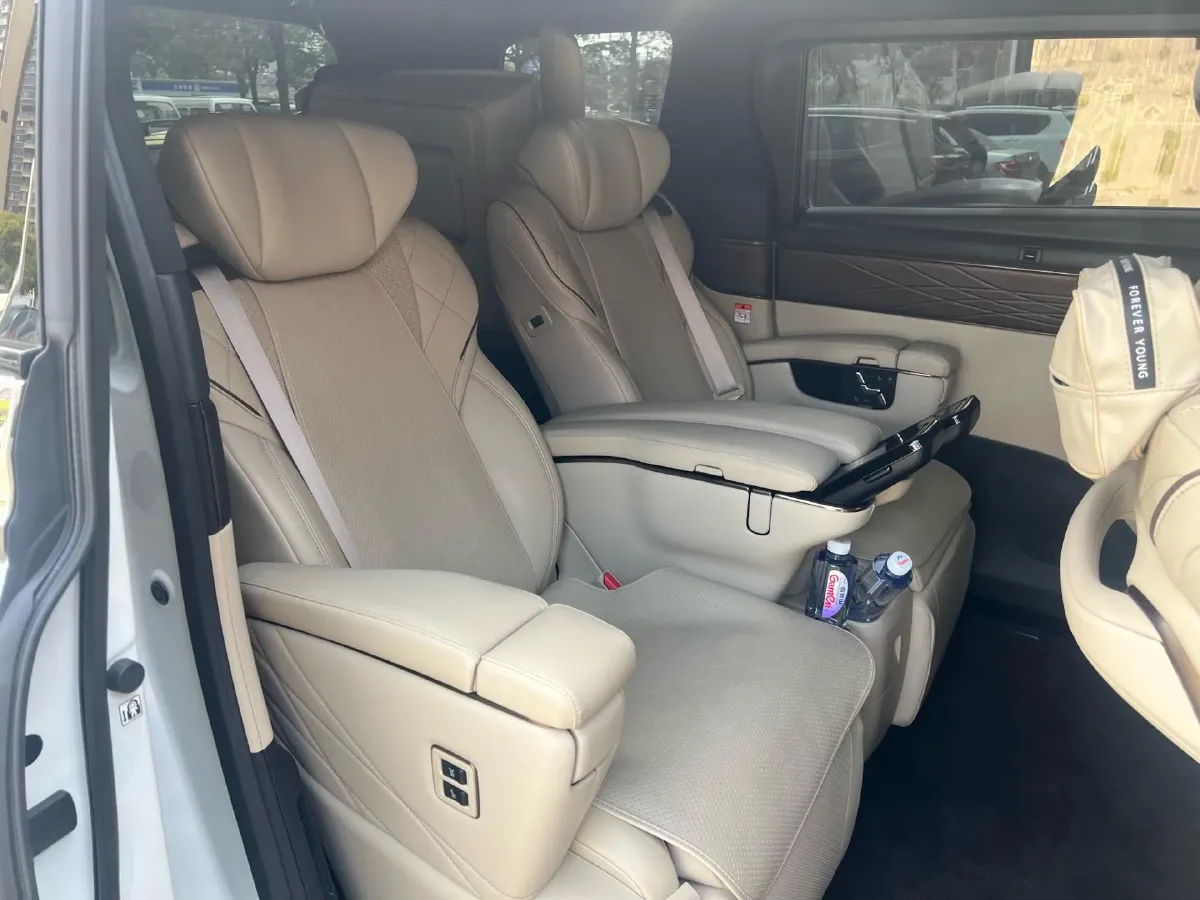 2024 Toyota Alphard 2.5L 190HP L4 E-CVT Hybrid,autocango,china used car exporter,china ev exporter,chinese used car exporter,chinese used ev exporter