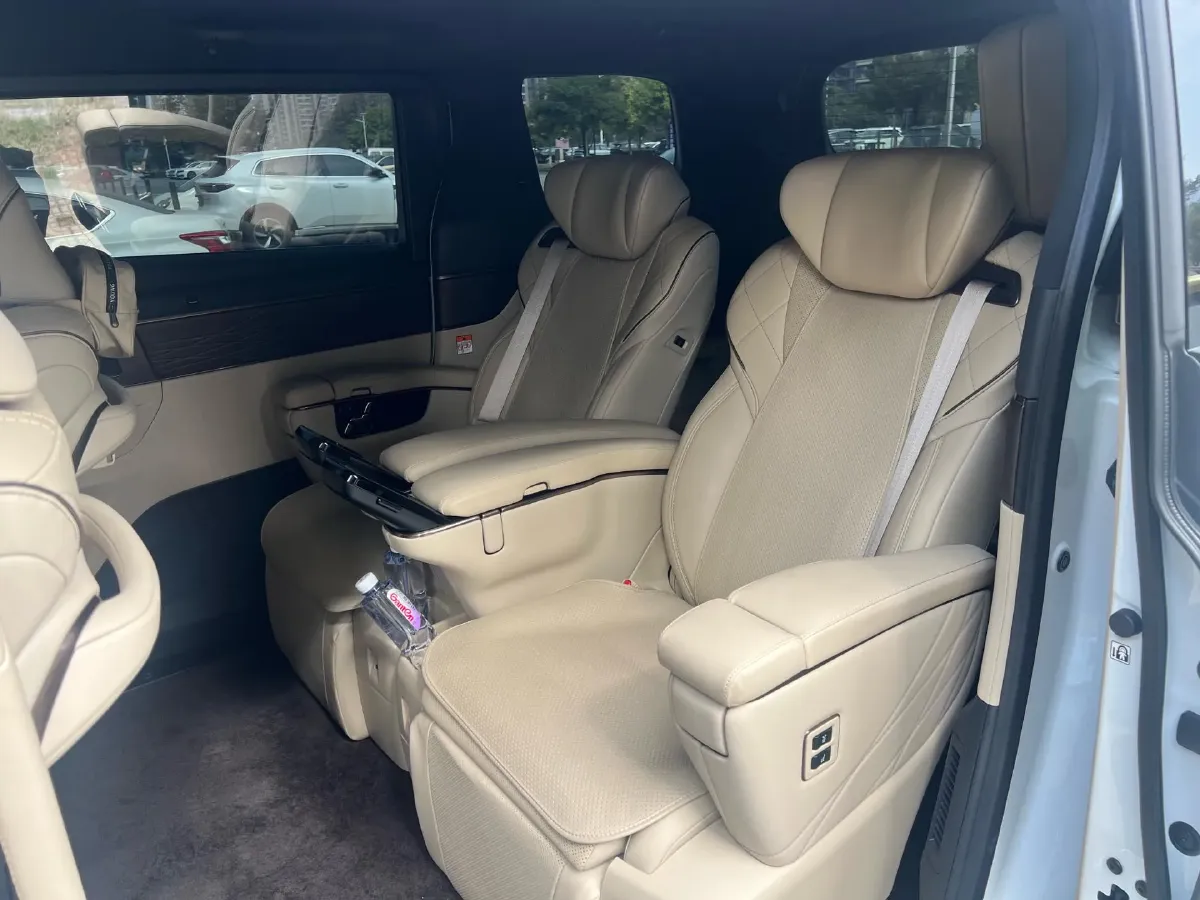 2024 Toyota Alphard 2.5L 190HP L4 E-CVT Hybrid,autocango,china used car exporter,china ev exporter,chinese used car exporter,chinese used ev exporter