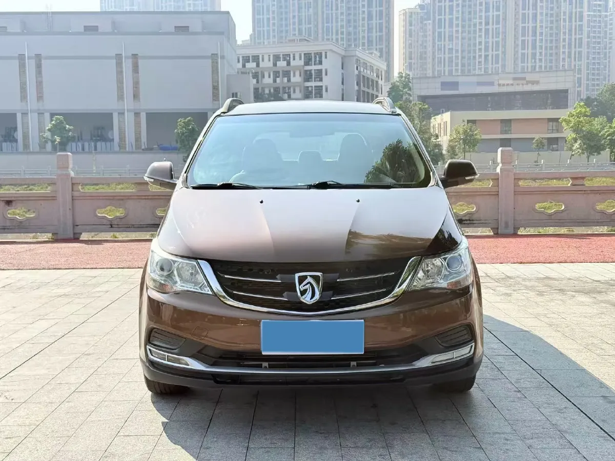 2016 BaoJun 730 1.5L 112HP L4 5MT,autocango,china used car exporter,china ev exporter,chinese used car exporter,chinese used ev exporter