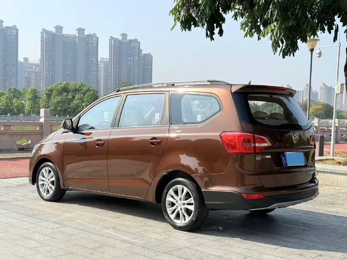 2016 BaoJun 730 1.5L 112HP L4 5MT,autocango,china used car exporter,china ev exporter,chinese used car exporter,chinese used ev exporter