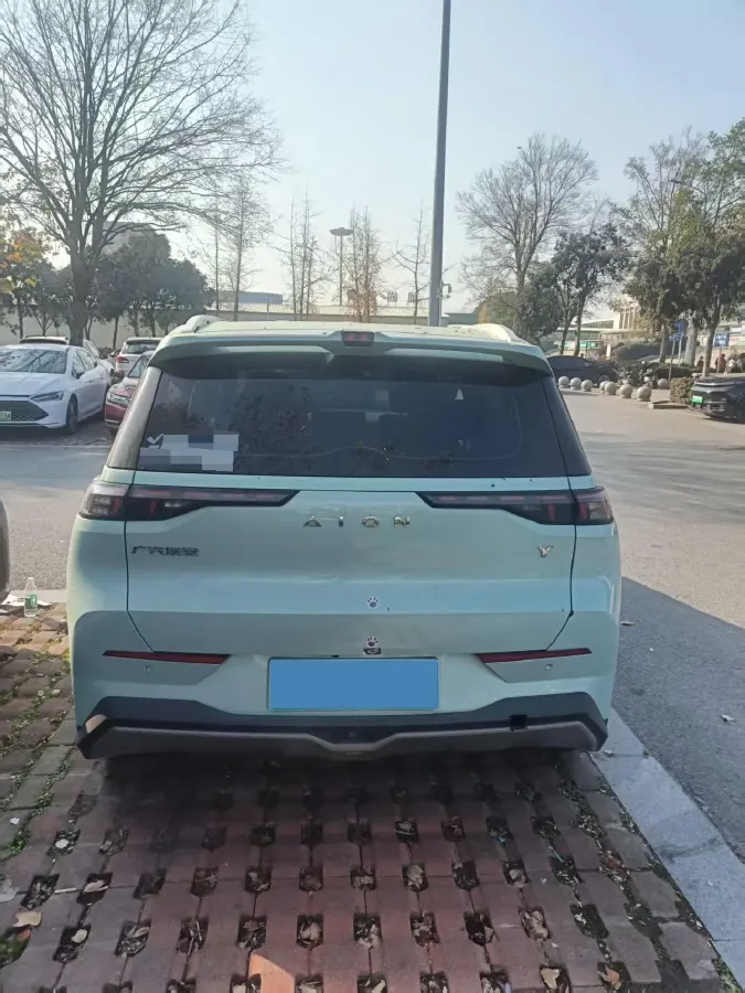 2022 Geely Okavango 1.8T 184HP L4 7DCT,autocango,china used car exporter,china ev exporter,chinese used car exporter,chinese used ev exporter