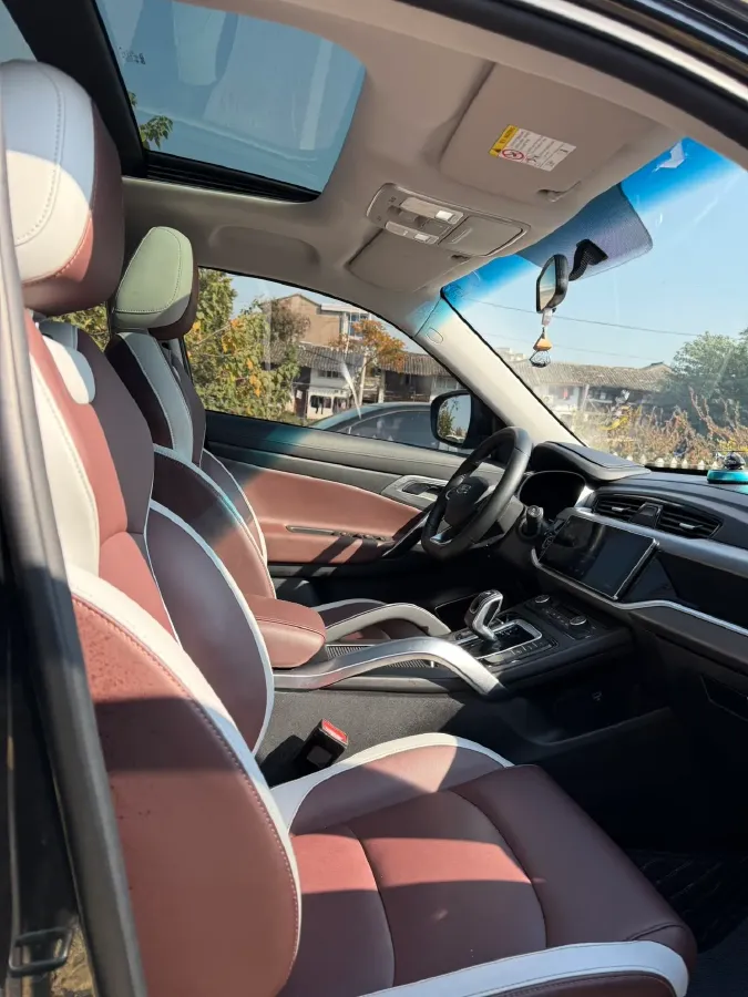 2022 Geely Azkarra 1.8T 184HP L4 7DCT,autocango,china used car exporter,china ev exporter,chinese used car exporter,chinese used ev exporter