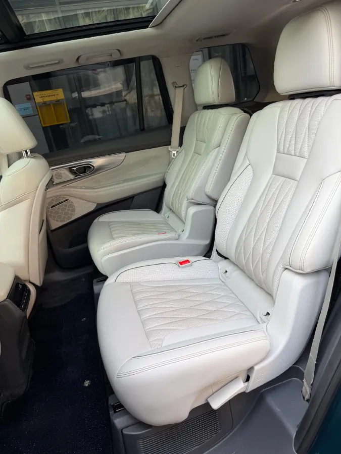 2022 GAC Trumpchi GS8 2.0T 190HP L4 E-CVT Hybrid,autocango,china used car exporter,china ev exporter,chinese used car exporter,chinese used ev exporter