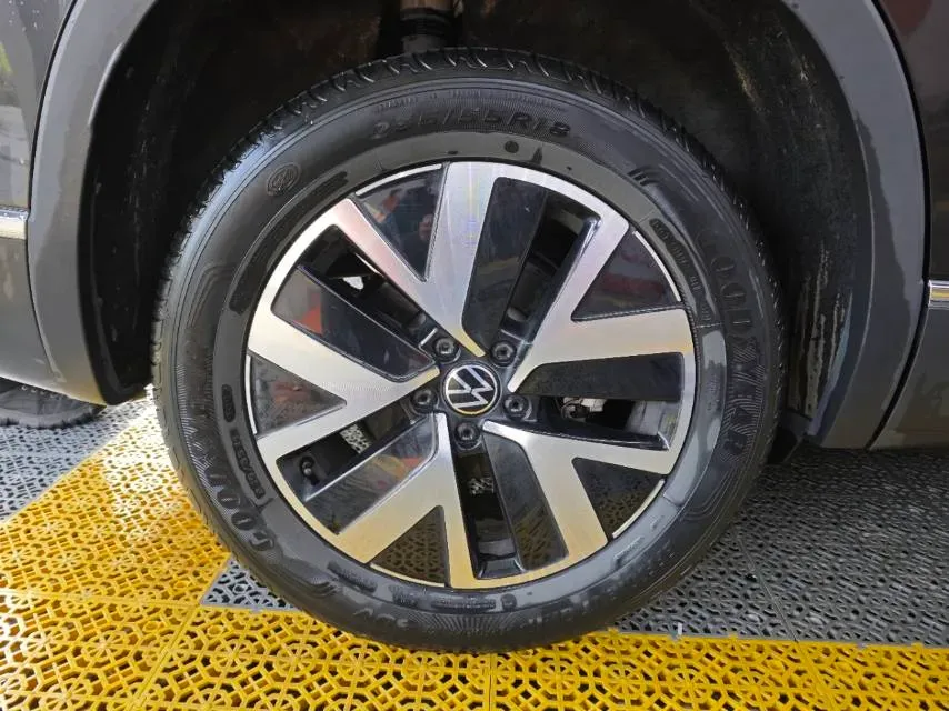 2023 Volkswagen Tayron 1.4T 150HP L4 7DCT,autocango,china used car exporter,china ev exporter,chinese used car exporter,chinese used ev exporter