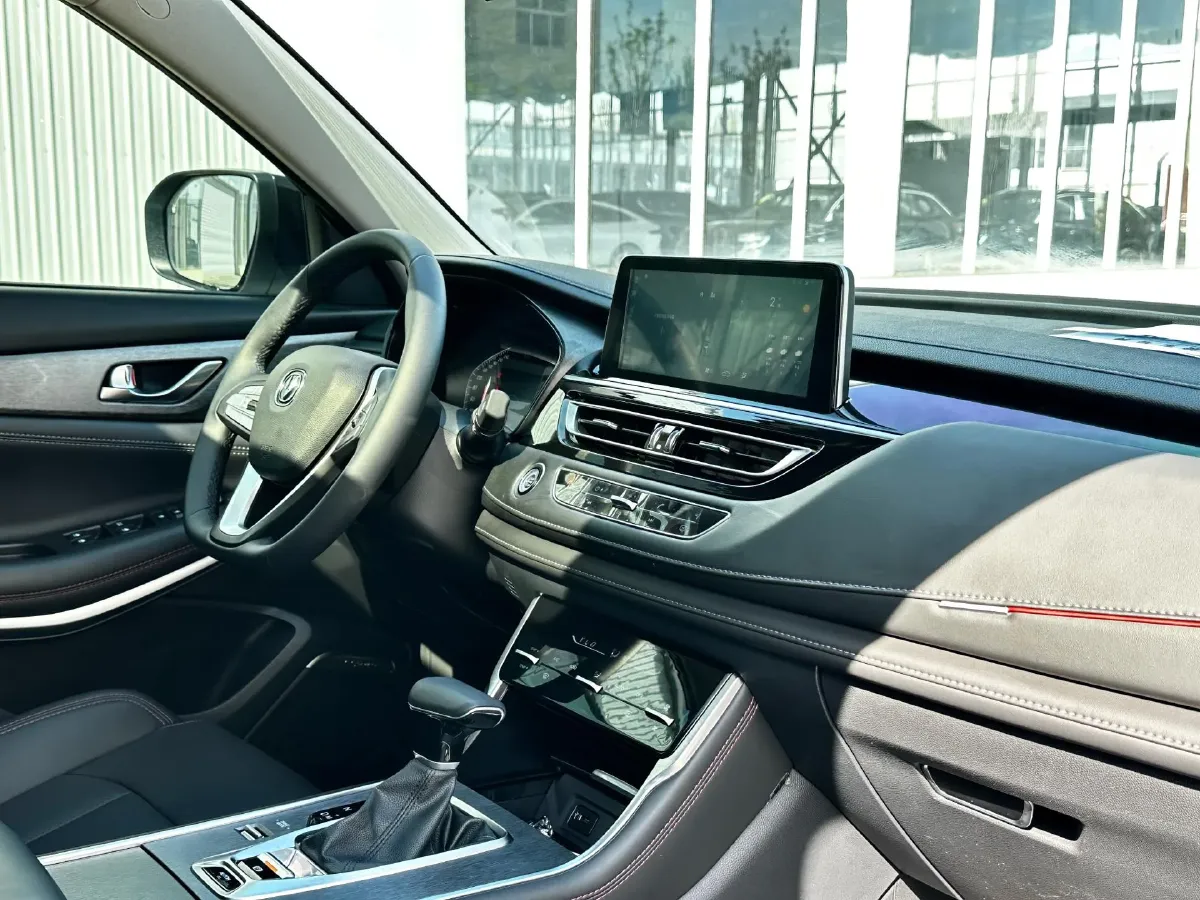 2023 ChangAn CS75 1.5T 188HP L4 7DCT,autocango,china used car exporter,china ev exporter,chinese used car exporter,chinese used ev exporter